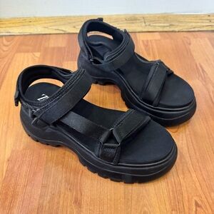 Zara Black Chunky Sandals